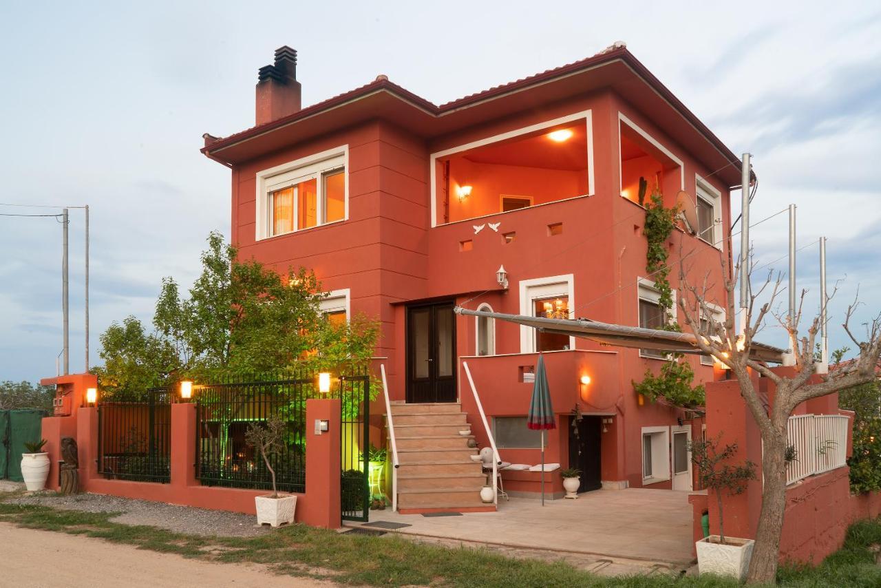 Willa The House Dimitra Nea Fokaia Zewnętrze zdjęcie